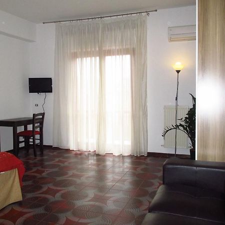 Residenza Paola Hotel ปาแลร์โม ภายนอก รูปภาพ